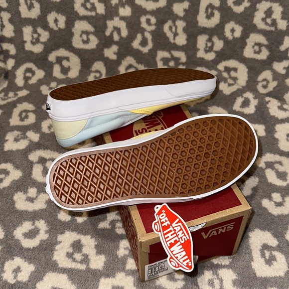 Vans Classic Slip-On (Pastel Block/Mlt/True White) Sneaker New - Picture 16 of 17